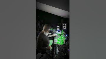 And also a Green patch with Moog #labyrinth #techno #modularsynth #eurorack