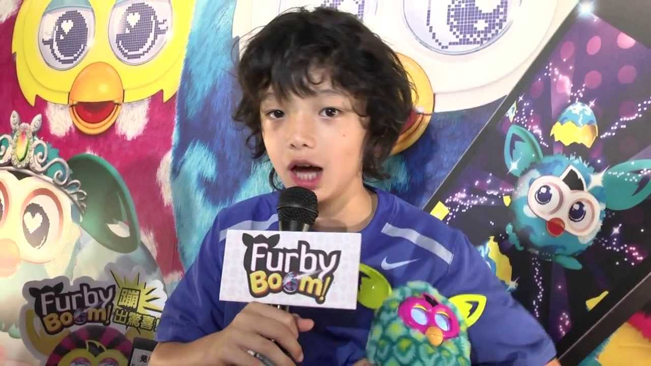 瑪德2號小童星阿端力挺Furby Boom菲比精靈大拚Candy Crush YouTube