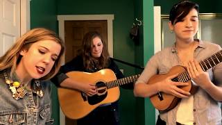 Video thumbnail of "Toilet Tunes with Sarah Morris!  Special Guests - Reina and Toni from Reina del Cid!"