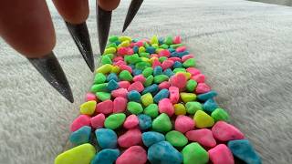 Asmr - Build-Up Tapping & Scratching On Random Items In 3 Minute