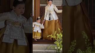 Beautiful Mom And Daughter Hanbok
