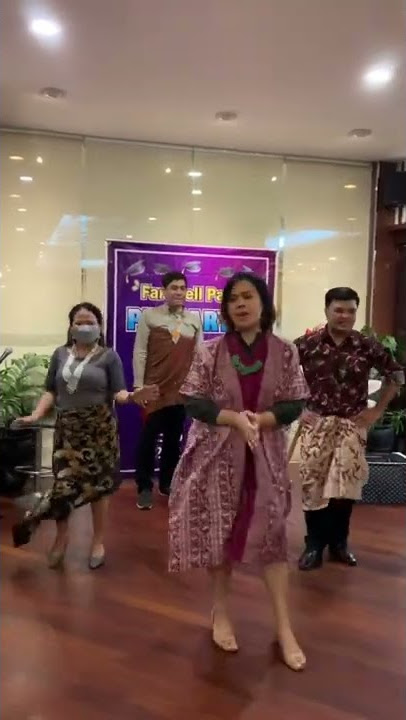 Filipino Teachers in Indonesia dancing Lagi Syantik(on the Spot performance!😂) #LagiSyantik #shorts
