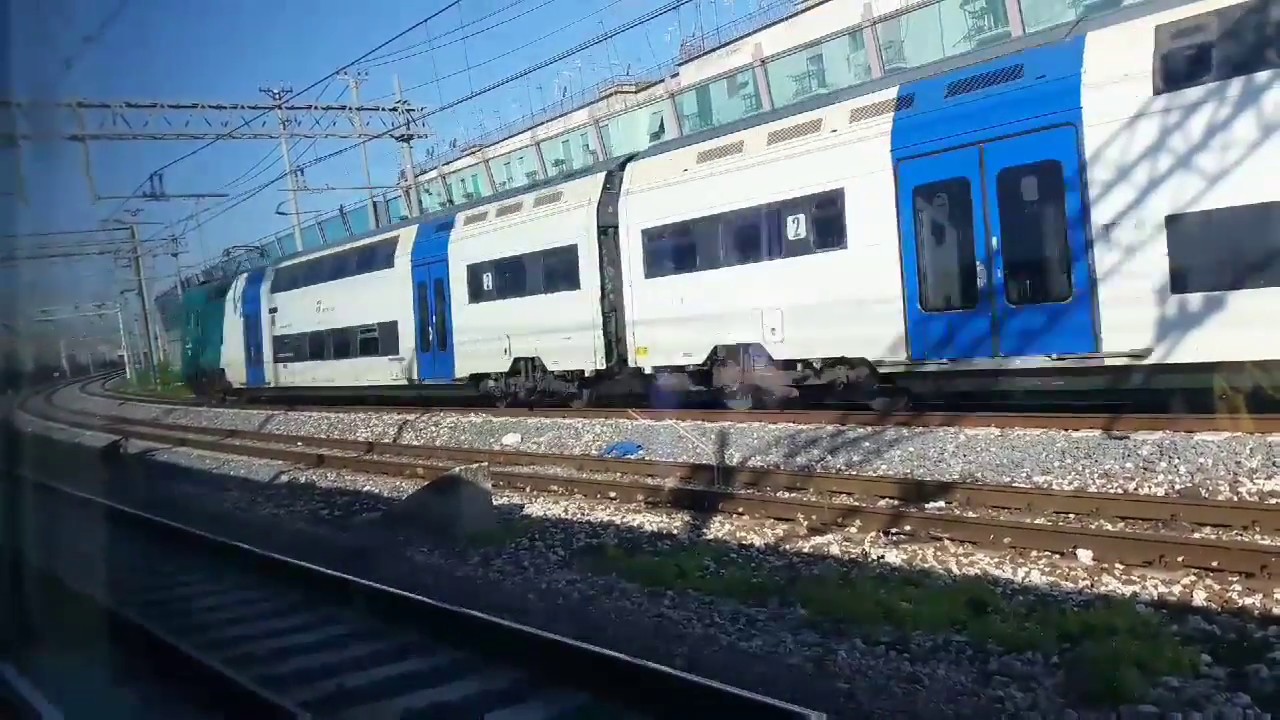 In treno da Villa Literno a Napoli centrale (lato destro) 19/05/18