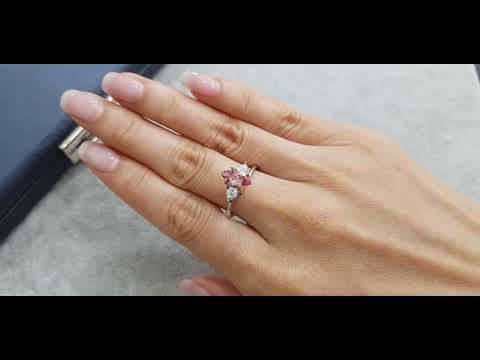 Unheated marquise shape Padparadscha sapphire 0.88 ct, Madagascar Video  № 1