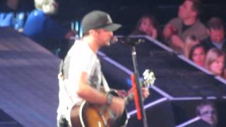 Luke Bryan - Rain Is A Good Thing (Live) - Dirt Road Diaries Tour (2/8/13 in State College)