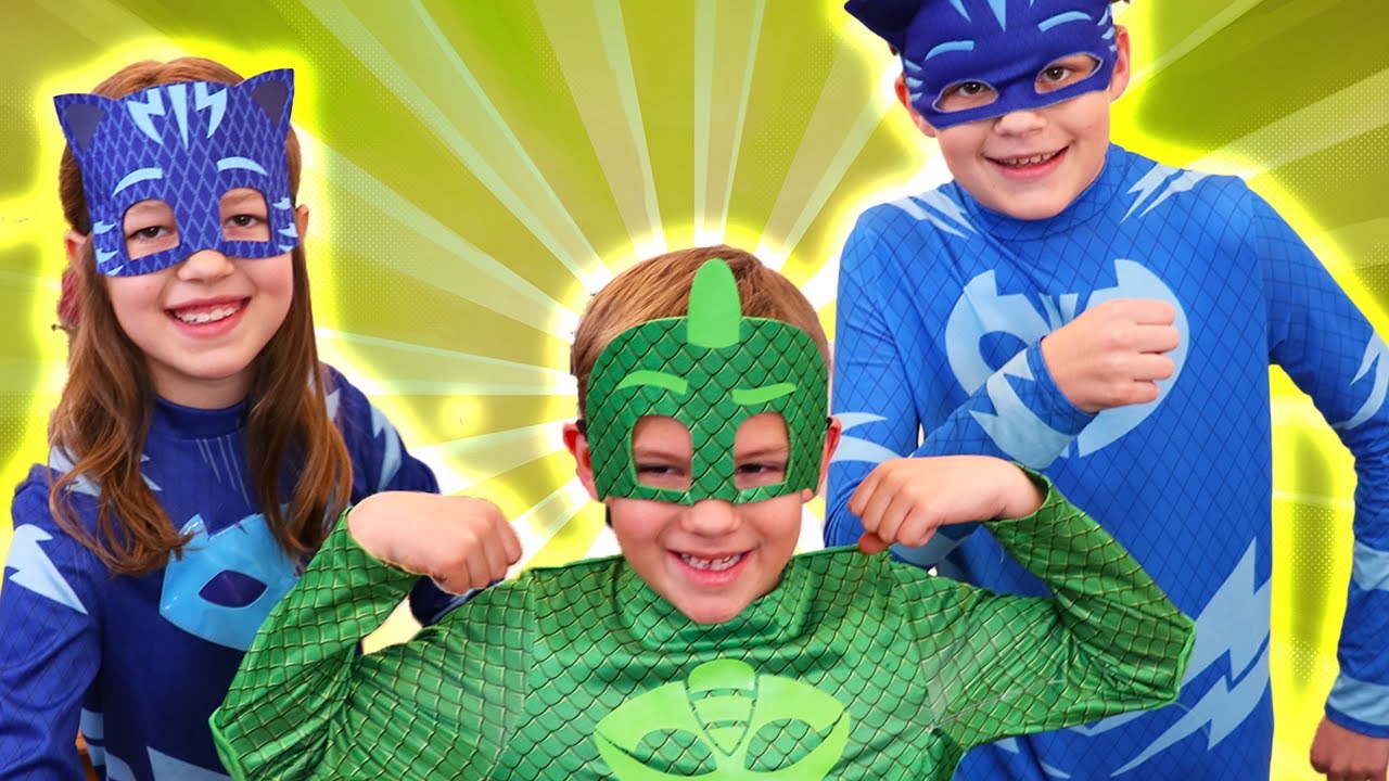 PJ Masks na vida real 🌟 Menino Gato e Corujita trocam poderes! 🌟 Desenhos Animados