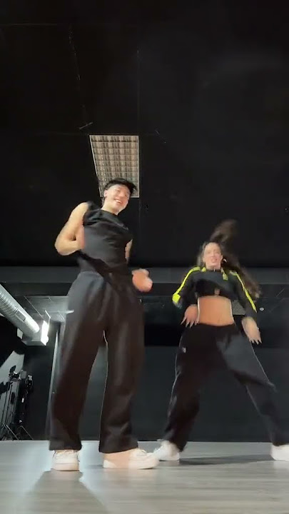 NEW Tiktok Dance | Exclusive EMILIA