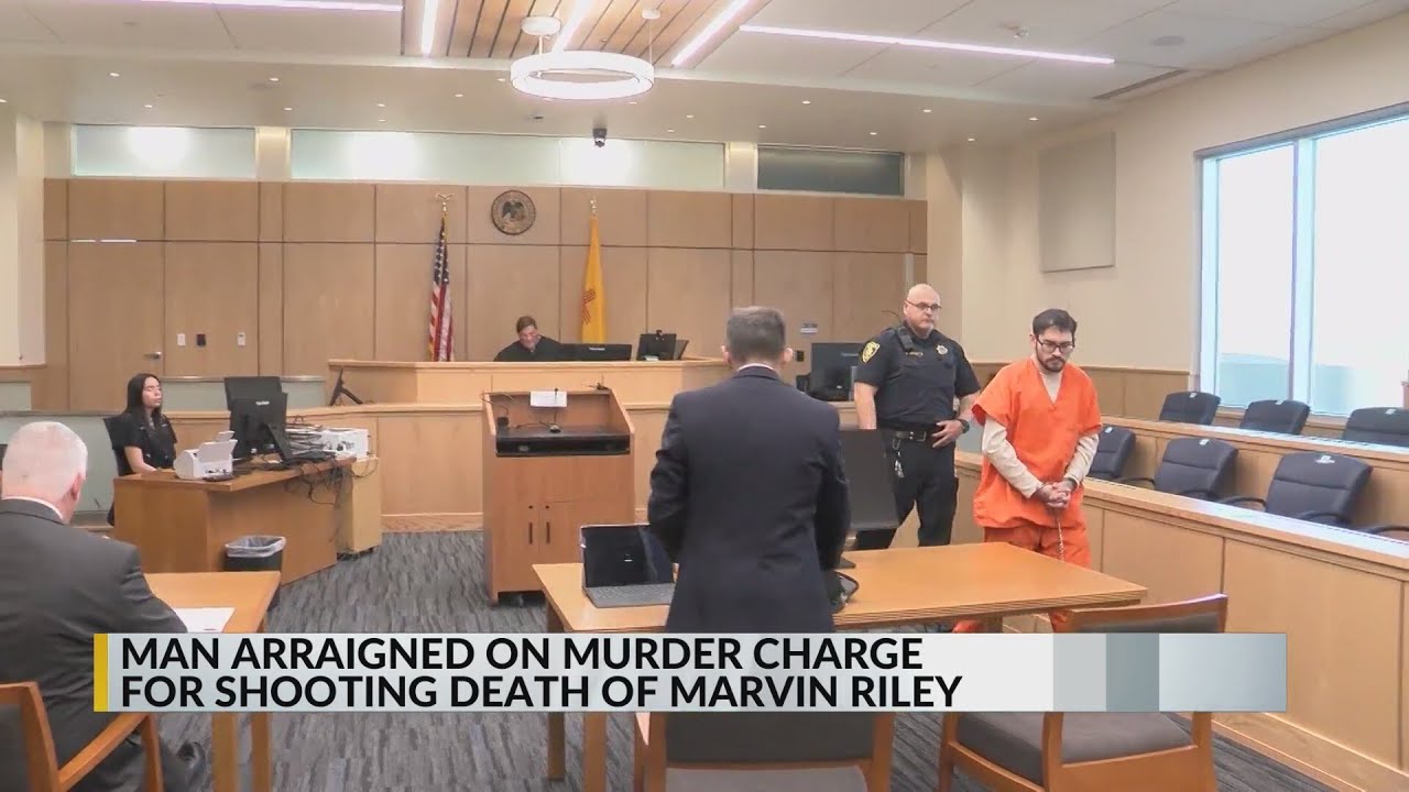 Man accused of Albuquerque trailhead murder appears in court - YouTube