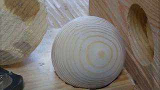 How to make wooden ball with hand Saw  手鋸で木玉つくり