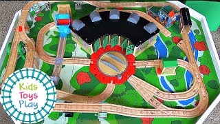 Thomas and Friends Speed Build 5 Wooden Railway Layouts | Playing with Trains for Kids | Thomas On this Thomas and Friends wooden railway video for kids, we speed build 5 different train layouts designed by Learning Curve!