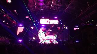 Steve Aoki performing at EDC June 20 2014