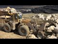Cat 988F Loading Stones On Dumpers - Kivos Ate