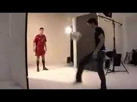 Video till Ronaldo vs kameraman
