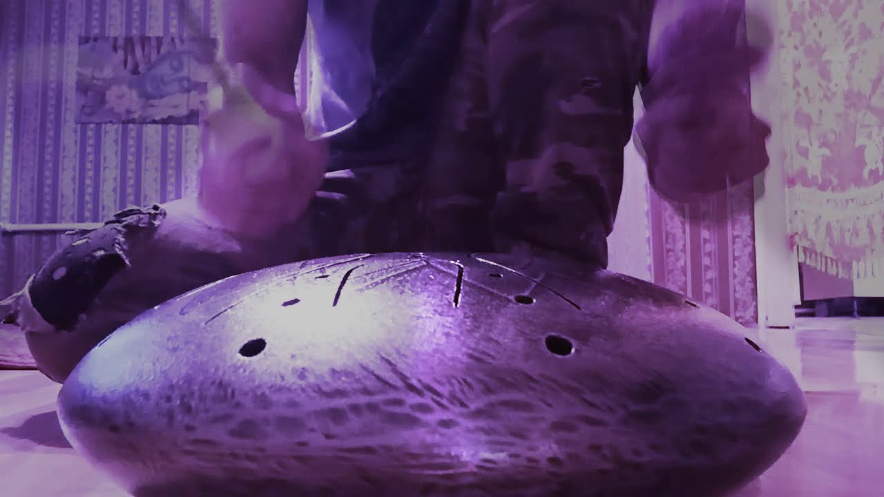 Doublesided steel tongue drum. Steel tongue drum 20 petals . Steel