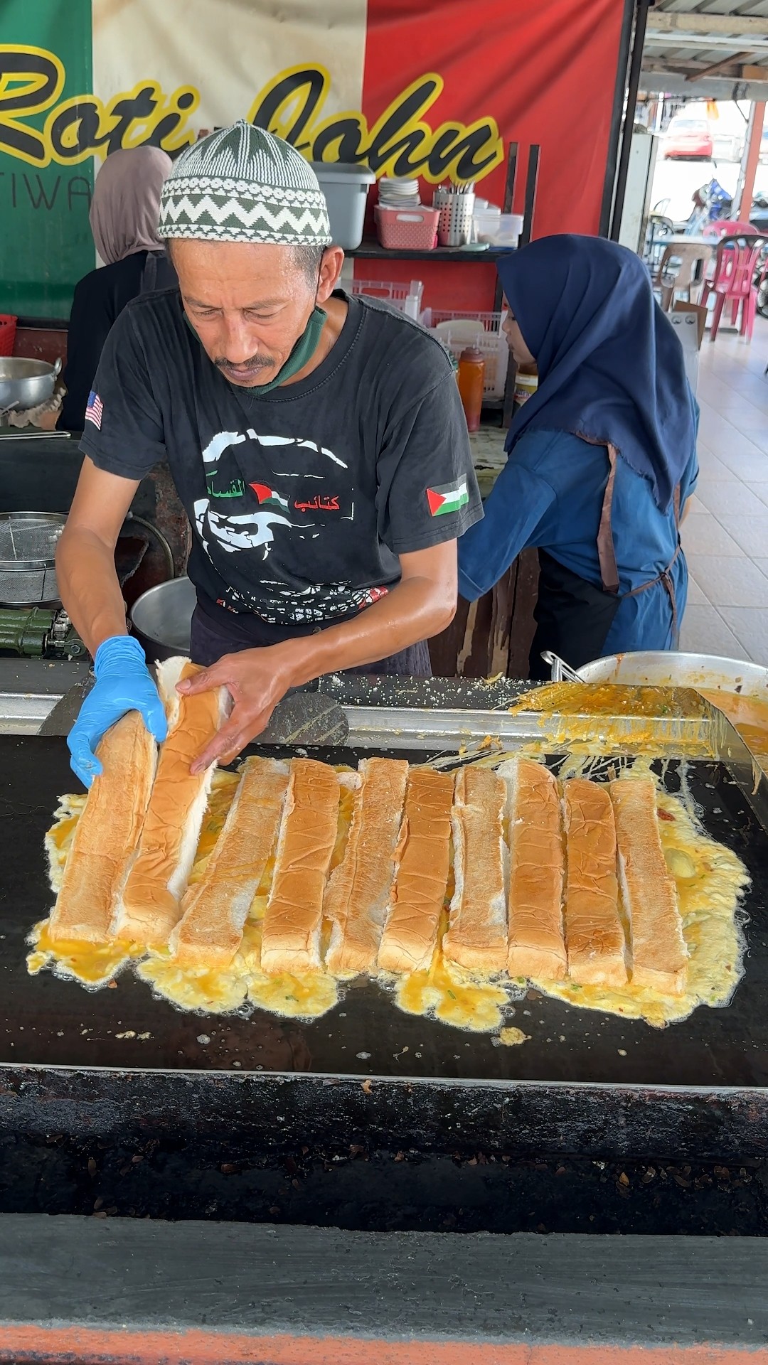 Must Try! Best Roti John in Malaysia