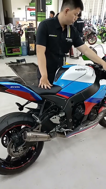 Ninja ZX-10R with Knalpot Racing Arrow