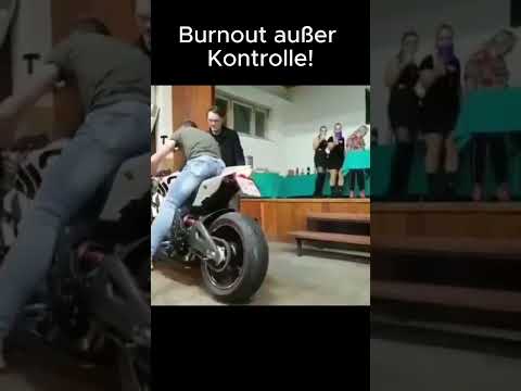 Dieser Burnout endet BÖSE, nicht nur für den Biker... 🏍️💥 #motorcycle  #motorrad  #shorts