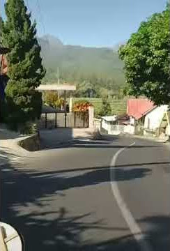 Story wa naik motor perjalan sambil nyanyi