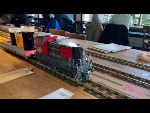 Поезда вместо официантов. Обзор ресторана Vytopna в Праге (Чехия).