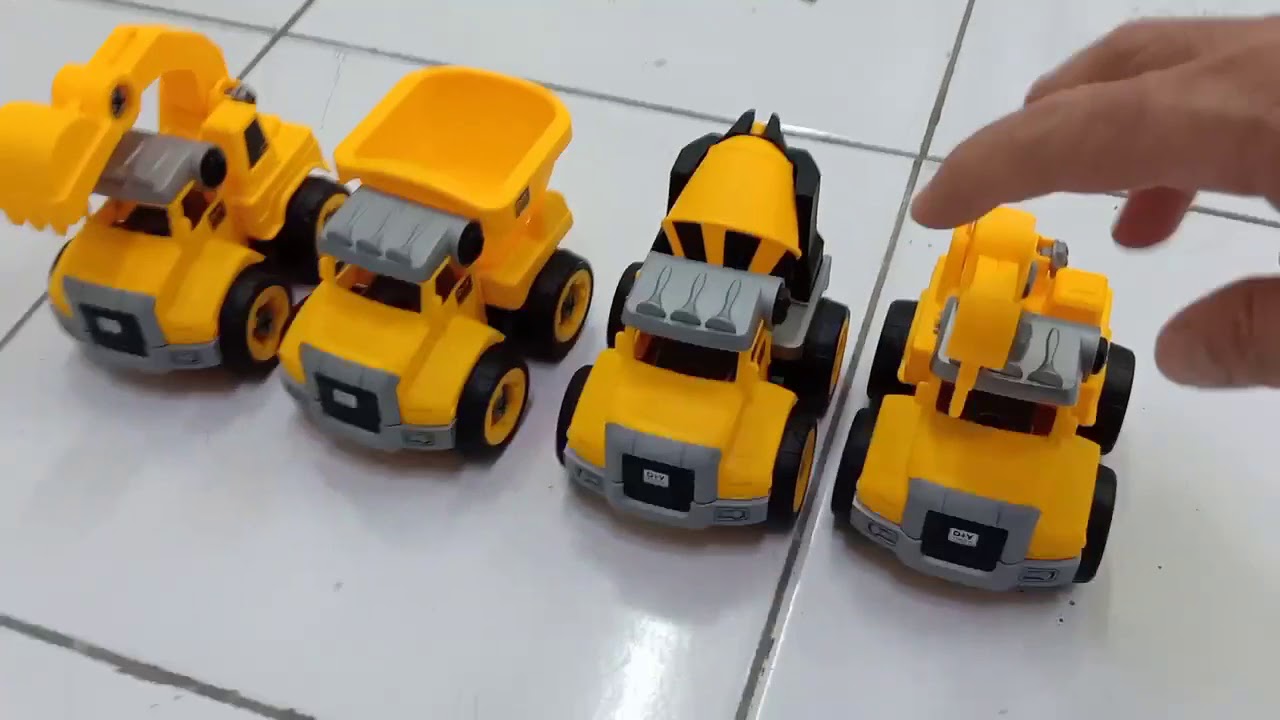  Mainan  Mobil  Truk  Konstruksi DIY Assembling 4 in 1 