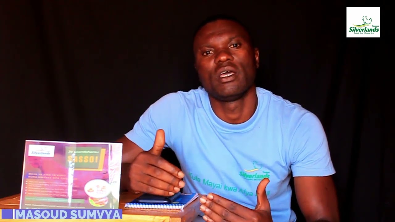MTAALAMU WA UFUGAJI WA KUKU TOKA KAMPUNI YA SILVERLANDS TANZANIA LIMITED. NDUGU MASOUD SUMVYA.