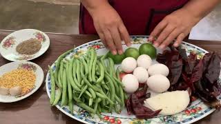 Ejotes con Huevo en salsa de chile guajillo