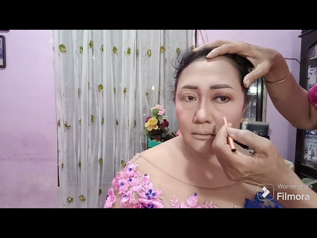 make up  hanya satu macam  faundation sederhana  makeup bunda asih class=