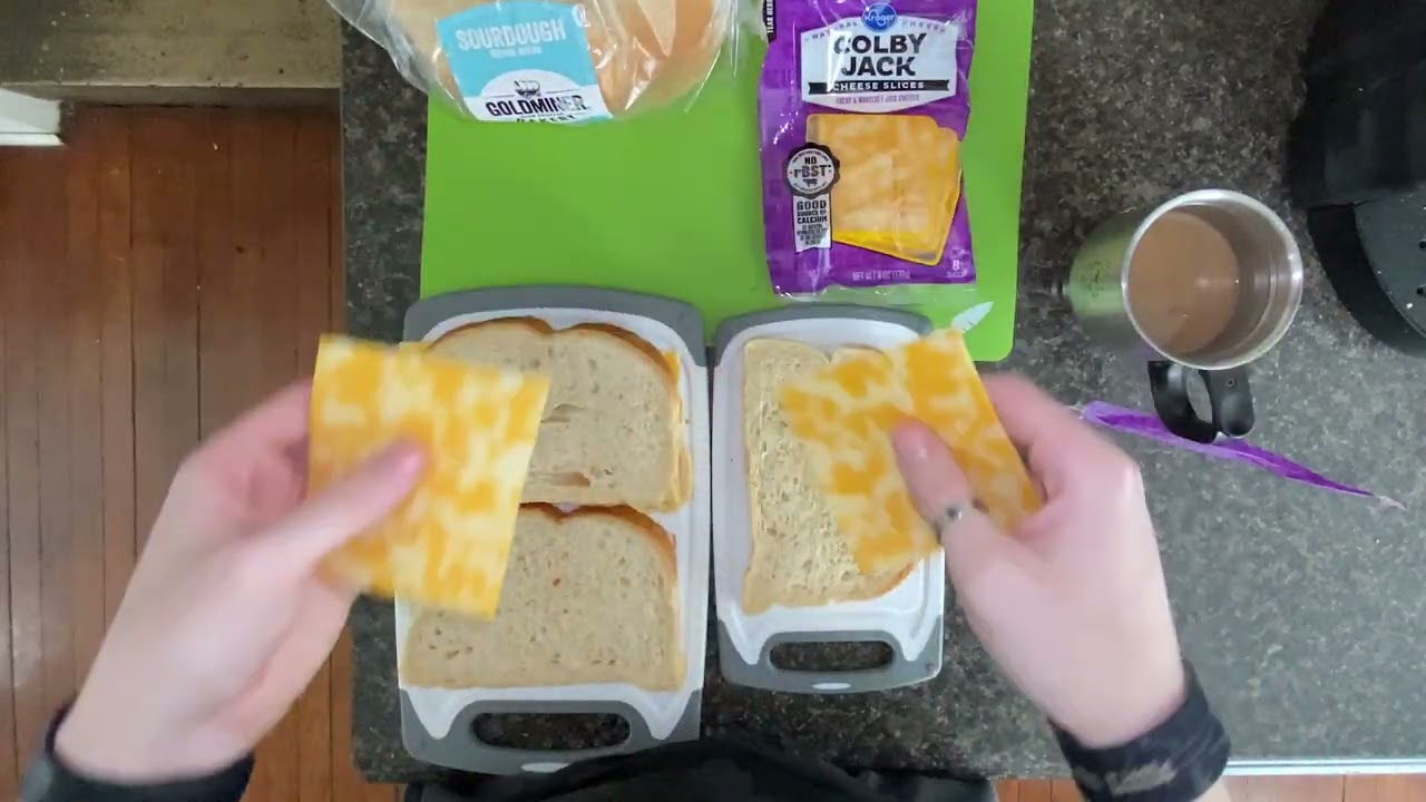 [MAS390-002] Project 4 - How to Video (how to make the perfect grilled cheese)