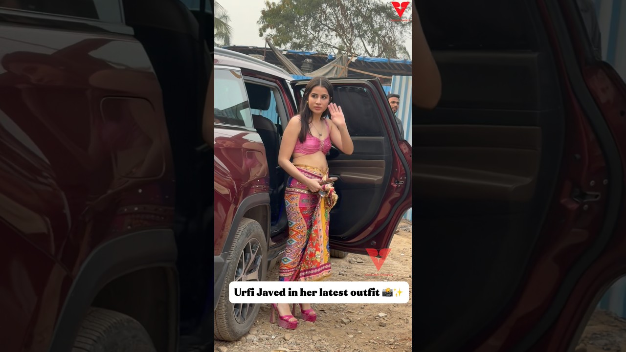 Urfi Javed stuns in her new outfit 🔥✨ 