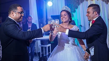 ¿Quién brinda en una boda?