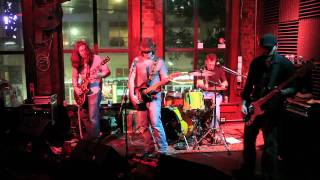 Video thumbnail of "The Roaming Soldiers - Diamonds & Pearls - Live @ City Tavern"