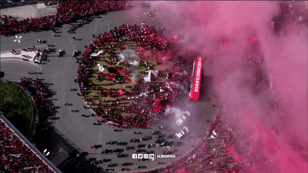 #Campeão37 | Chegada do autocarro à Luz!