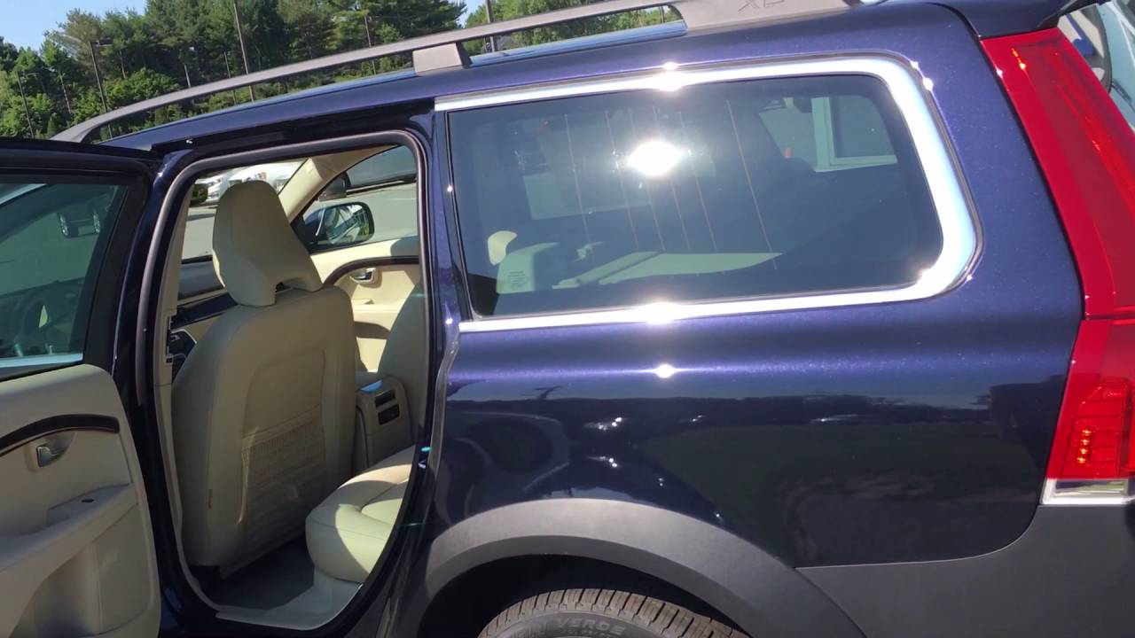 16198 - 2016 Volvo XC70 T5 Platinum from Portland Volvo