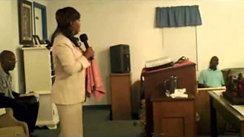 pastor maxine robertson