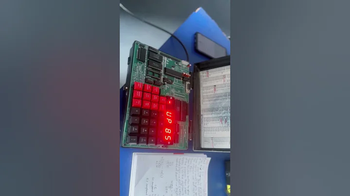 Addition of two 8-bit numbers using an 8085 MP Training Kit #csit #bca #microprocessor #practical
