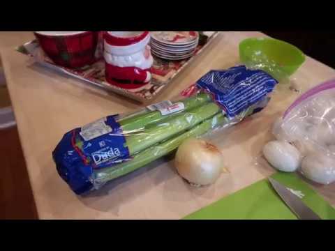 Merry Christmas Eve & Happy Potato Salad To You // VLOGMAS 2017