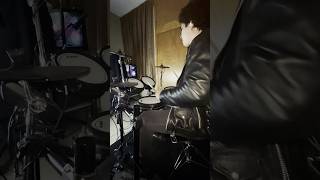La batería es absurda. Falling in reverse. #fallinginreverse #drumcover #shorts #lukeholland