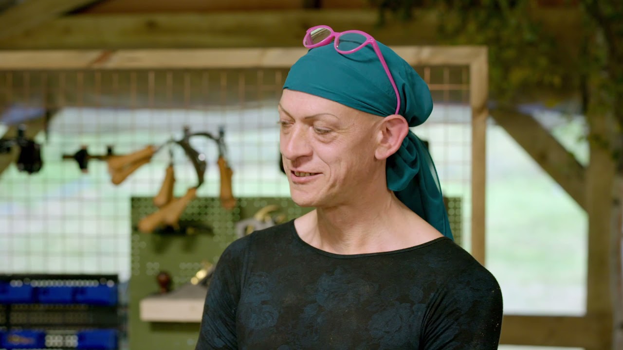 Handmade : Britain's Best Woodworker - Episode 2 - Doll's House by Misti