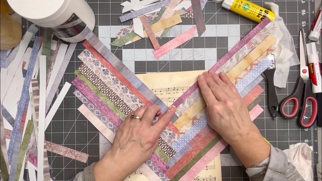 Творчество и общение: игры с бумажными полосками и нотными листами.