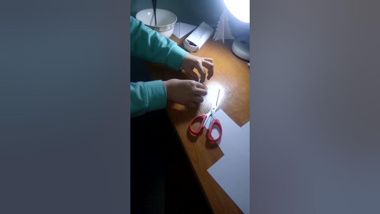 свистки и бумажки