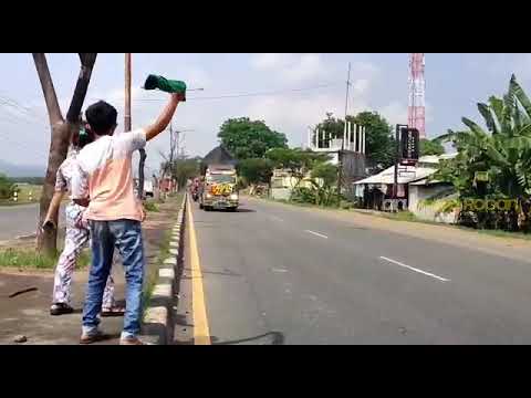 keseruan Rendy Andika nyodrek dengan Mita pot