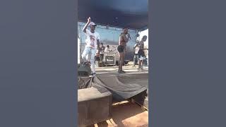 Madrumbas.. moque Slenderboy perfoming madrumbas ft Dj Tacky and Natural Black