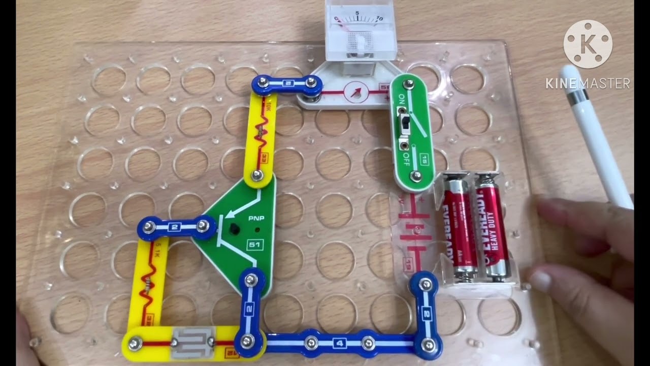 فصل الكترونيات الحاله الصلبة ( شرح مبدأ عمل الترانزيستور  وفوائده نظريا وبالتجربة )  وشرح كسب التيار