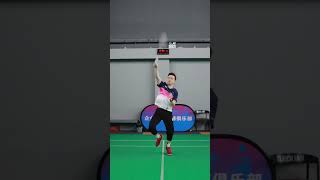 打球时，身体需要放松到什么程度？#badminton #skill #tutorial