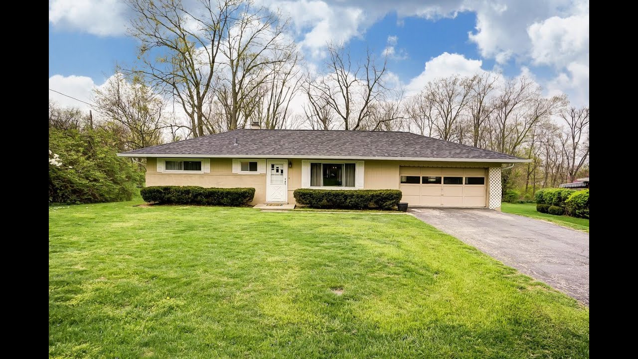 7491 Esther Drive, West Chester, OH 45069, Presented by Lisa Phair & Associates