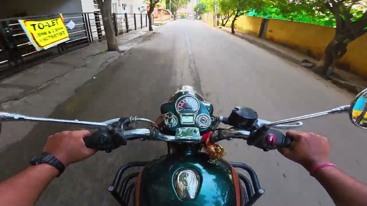 Royal Enfield Classic 350 Exhaust POV through narrow lanes of India 4K [RAW ONBOARD POV ASMR]