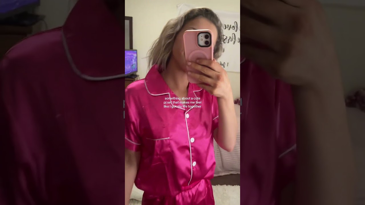 Obsessed with this cozy set! 