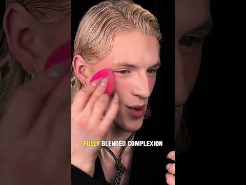 Видео: Have you tried cream contouring yet?Here's a few tips from a pro makeup artist #beautytips #makeup