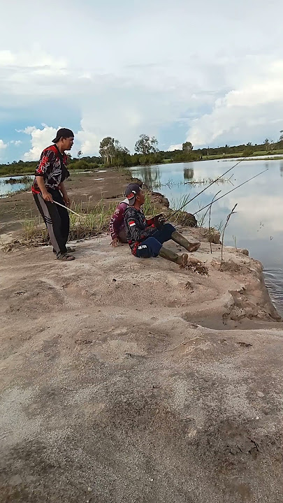 Malah strike beneran🤣 # strike #mancing #angler #fishing #mancingmania #fypシ゚  #kocak #lucungakak