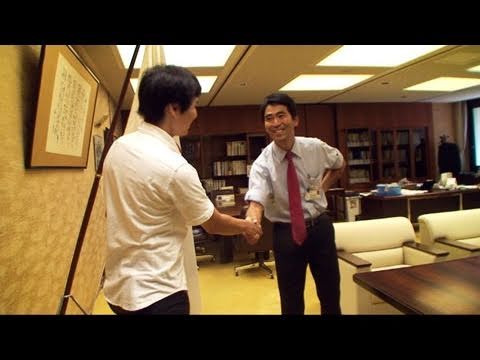 横須賀市長と誓いの握手 | The project is spoken to the mayor.